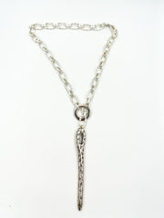 Halskette mit grosser Nadel - AGUJA Halsketten KOOMPLIMENTS