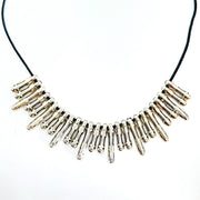 Kurze Halskette mit langen Anhängern - STALAKTITEN Collares KOOMPLIMENTS