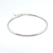 Starres glattes Silberarmband mit Kettchen - BALI Armband KOOMPLIMENTS