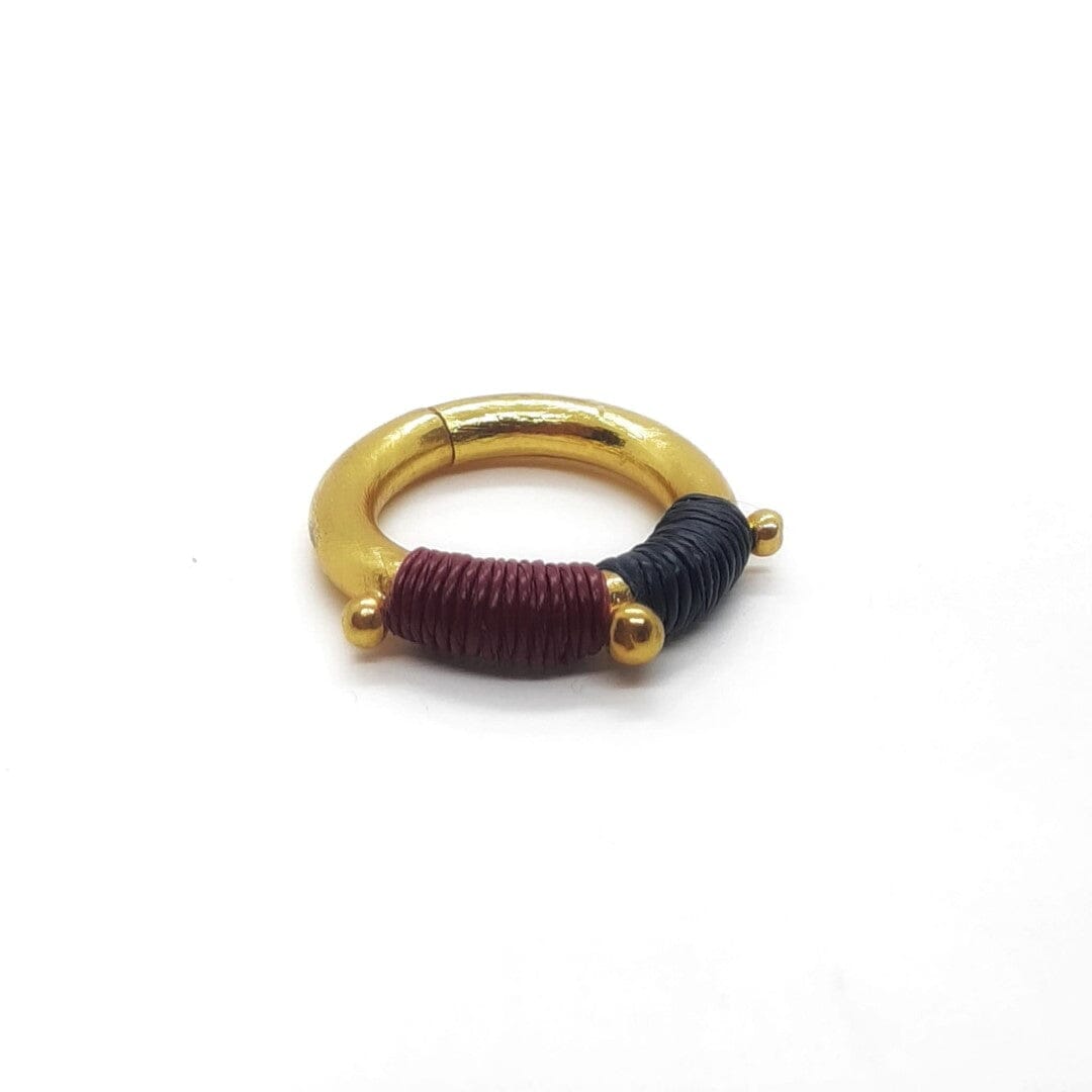 Goldring mit Spikes und Faden - FARO Ringe KOOMPLIMENTS