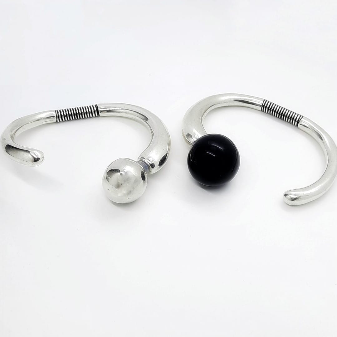 Silber Armreif mit Kugel - TOLEDO Armband KOOMPLIMENTS