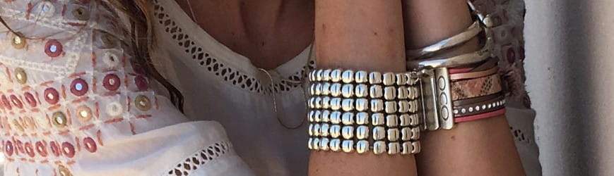 Armbänder und Armreifen