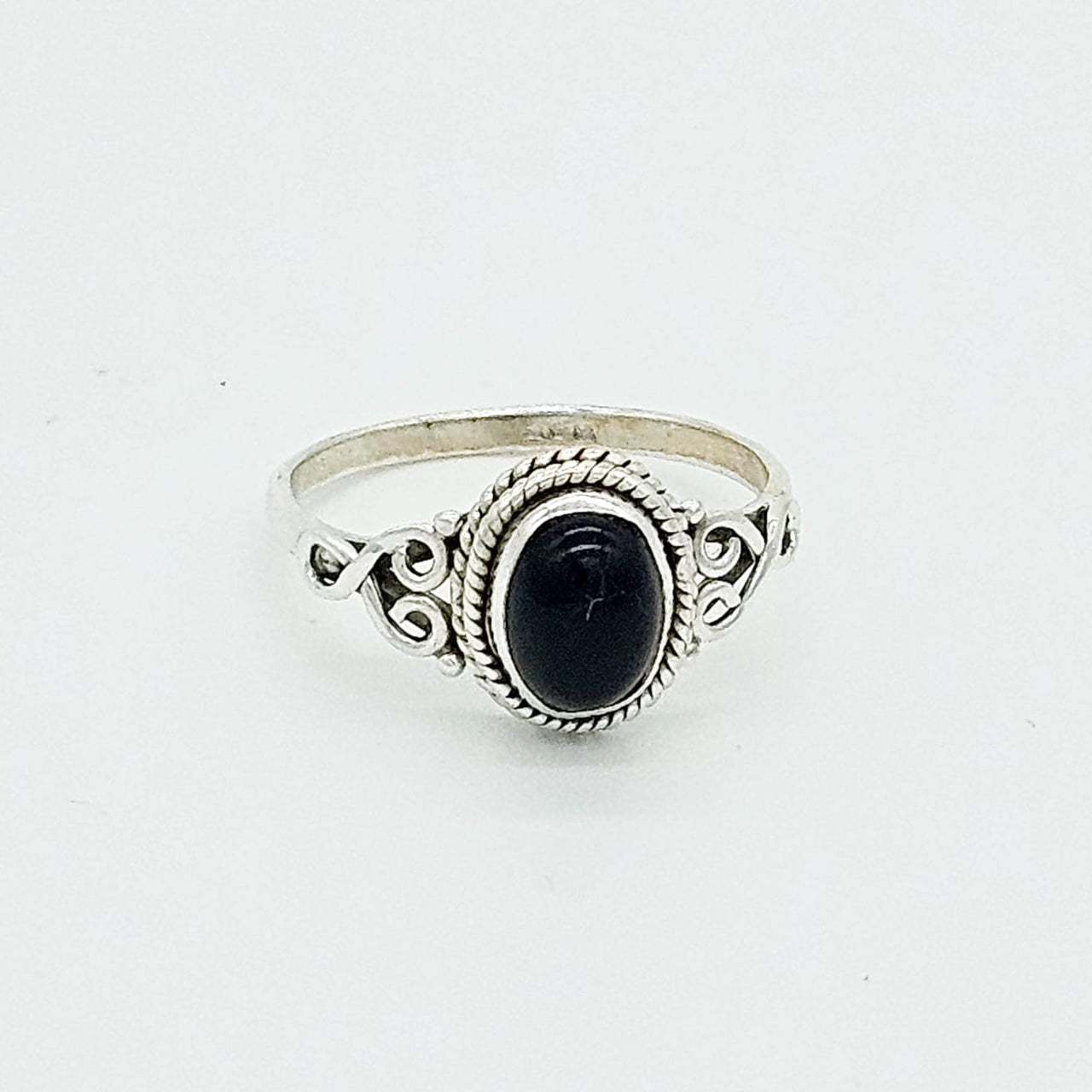 Boho Silberring mit schwarzer Stein  - KOOMPLIMENTS