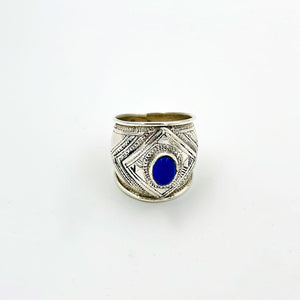 Large bague avec pierre de lapis-lazuli
