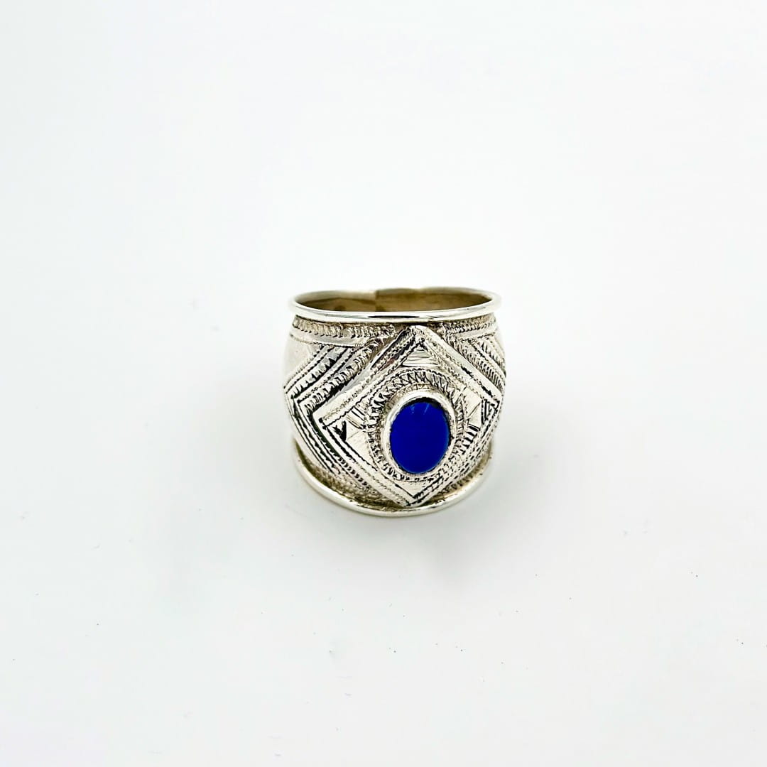 Breiter Ring mit Lapislazuli-Stein | KOOMPLIMENTS