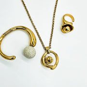 Gold Schmuck aus Spanien | Grosse Schmuckstücke | KOOMPLIMENTS