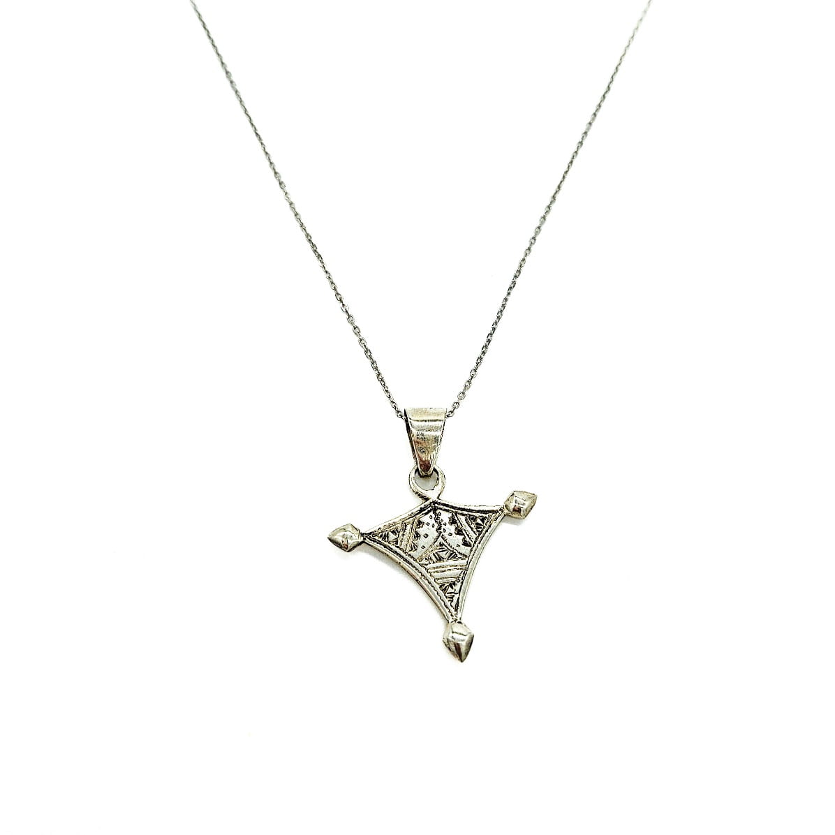 Silberkette mit Tuareg-Kreuz aus Agadez - KOOMPLIMENTS