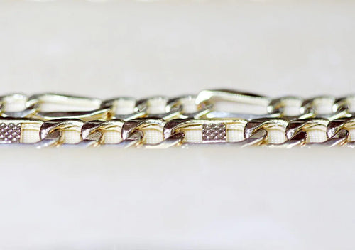 Silberkette reinigen : Tipps für glänzenden Silberschmuck