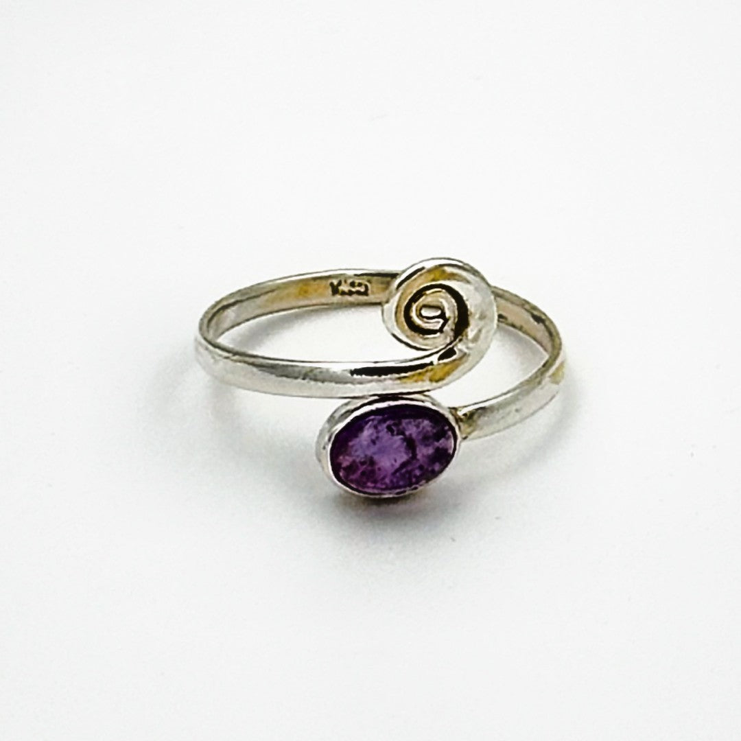 Silberring offen mit Spirale und Amethyst