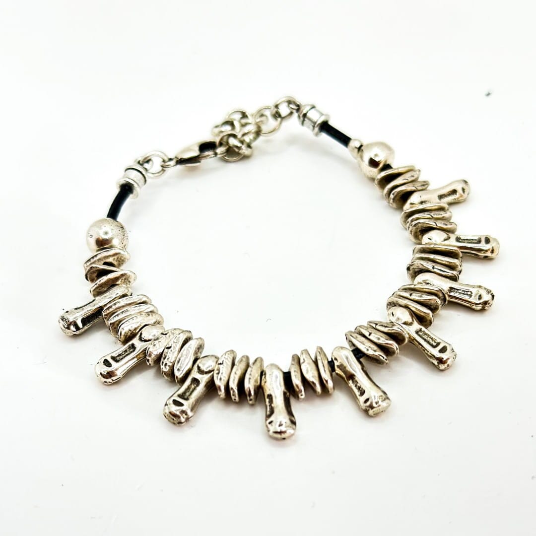 Armband mit iregulären Anhängern STALAKTITEN Armband KOOMPLIMENTS