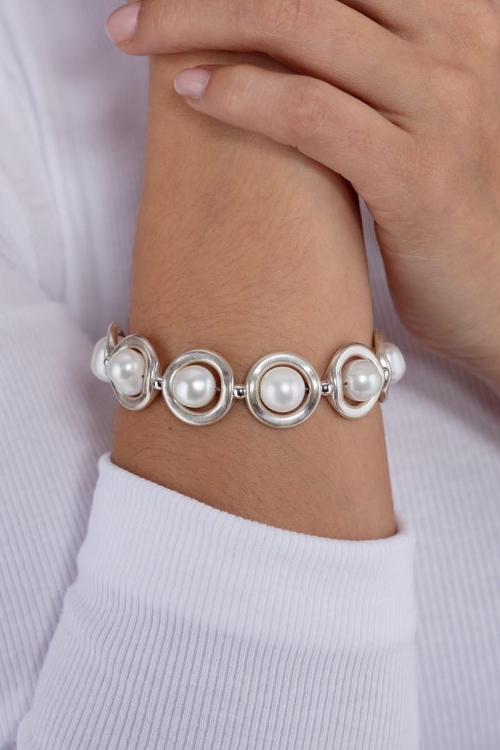 Armband mit weissen Perlen - BLANCA Armband KOOMPLIMENTS