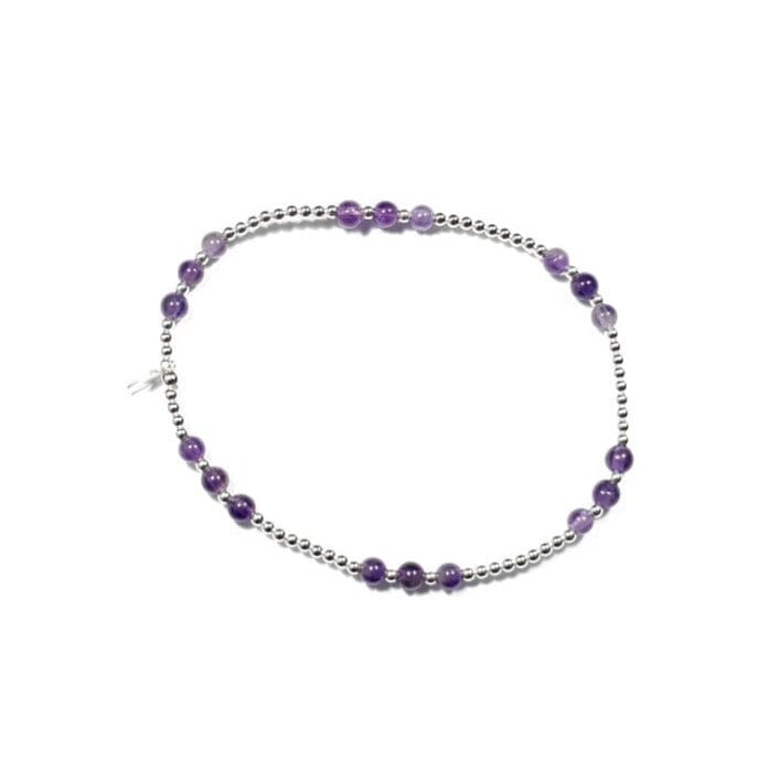 Feines Armband aus kleinen silbernen und violetten Perlen Armband KOOMPLIMENTS 