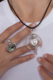 Halskette mit weisser Perle -  MARINA Halsketten KOOMPLIMENTS