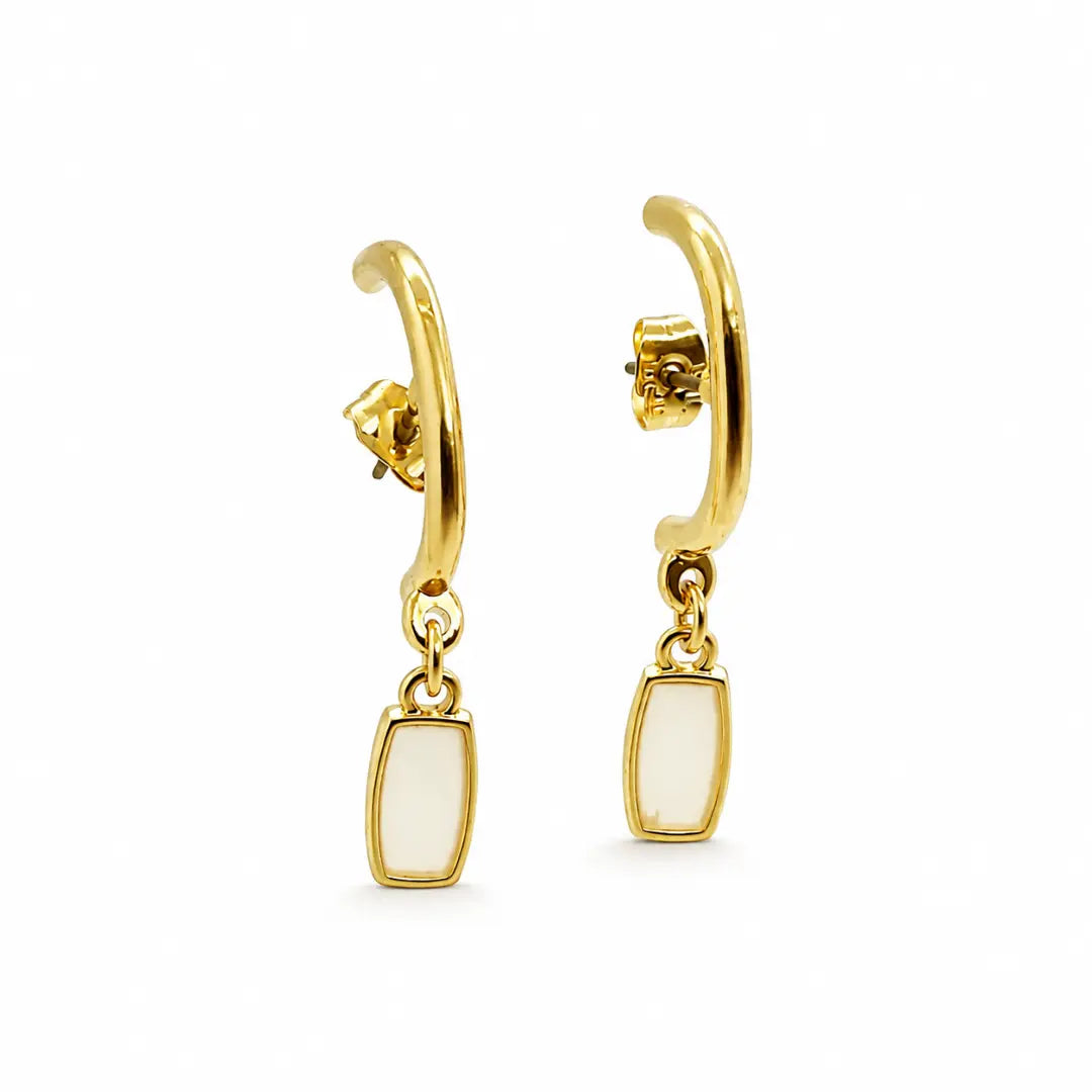 Lineare Gold Ohrringe mit Charms Ohrringe KOOMPLIMENTS