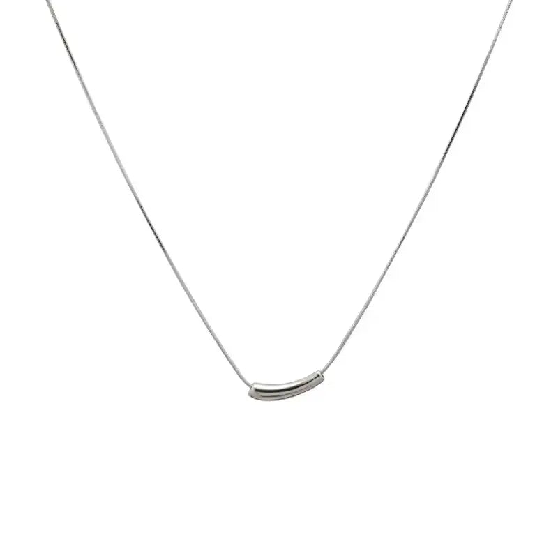Minimalistische Edelstahl Halskette - SILVER CURVE Halsketten KOOMPLIMENTS