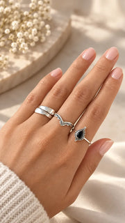 Onyx Ring aus 925 Sterlingsilber in Tropfenform Ringe KOOMPLIMENTS