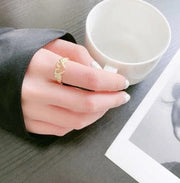 Ring mit herzförmigen Händen - Gold Ringe Dropi PRO