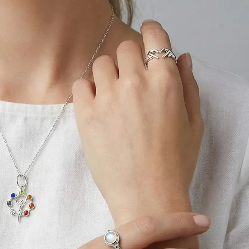 Ring mit herzförmigen Händen - Silber Ringe Dropi PRO