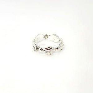 Silver Shell ring and small Spheres