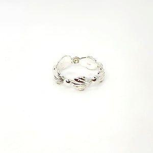 Silber Muschel Ring und kleine Kugeln