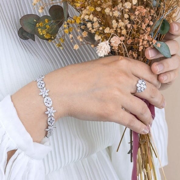 Silberarmband mit zirkonias Blumen - MAGNOLIEN Armband KOOMPLIMENTS