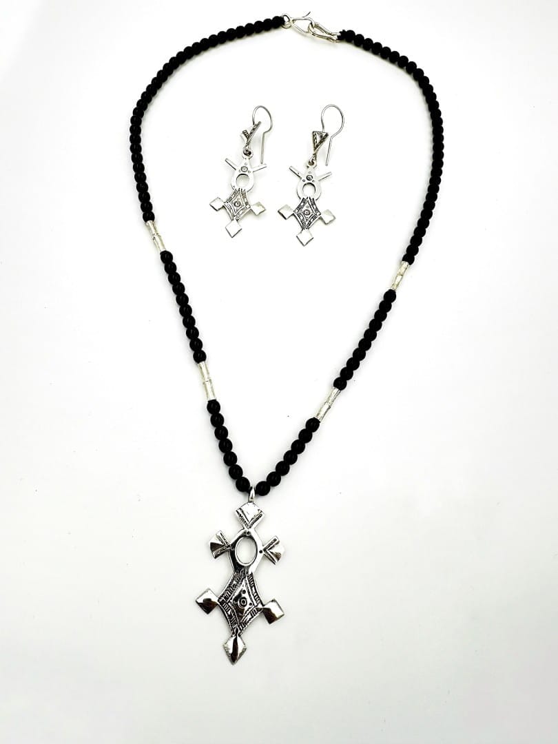 Silberhalskette mit Kreuz AGADEZ Halsketten KOOMPLIMENTS