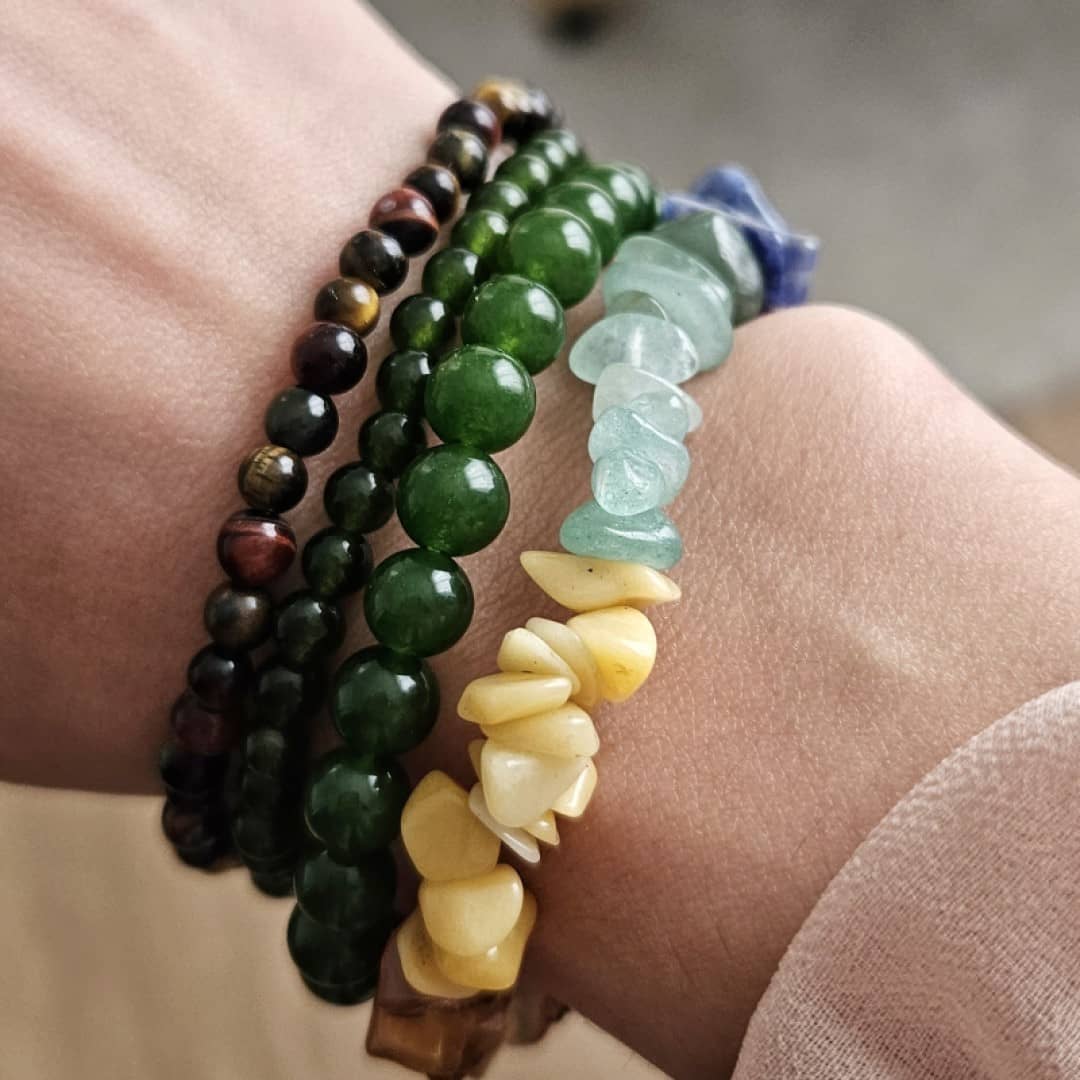 Armband aus grünen Jadeperlen Armband KOOMPLIMENTS