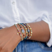 Armband mit Edelsteinen und Mondstein-Anhänger - AIDA Armband KOOMPLIMENTS