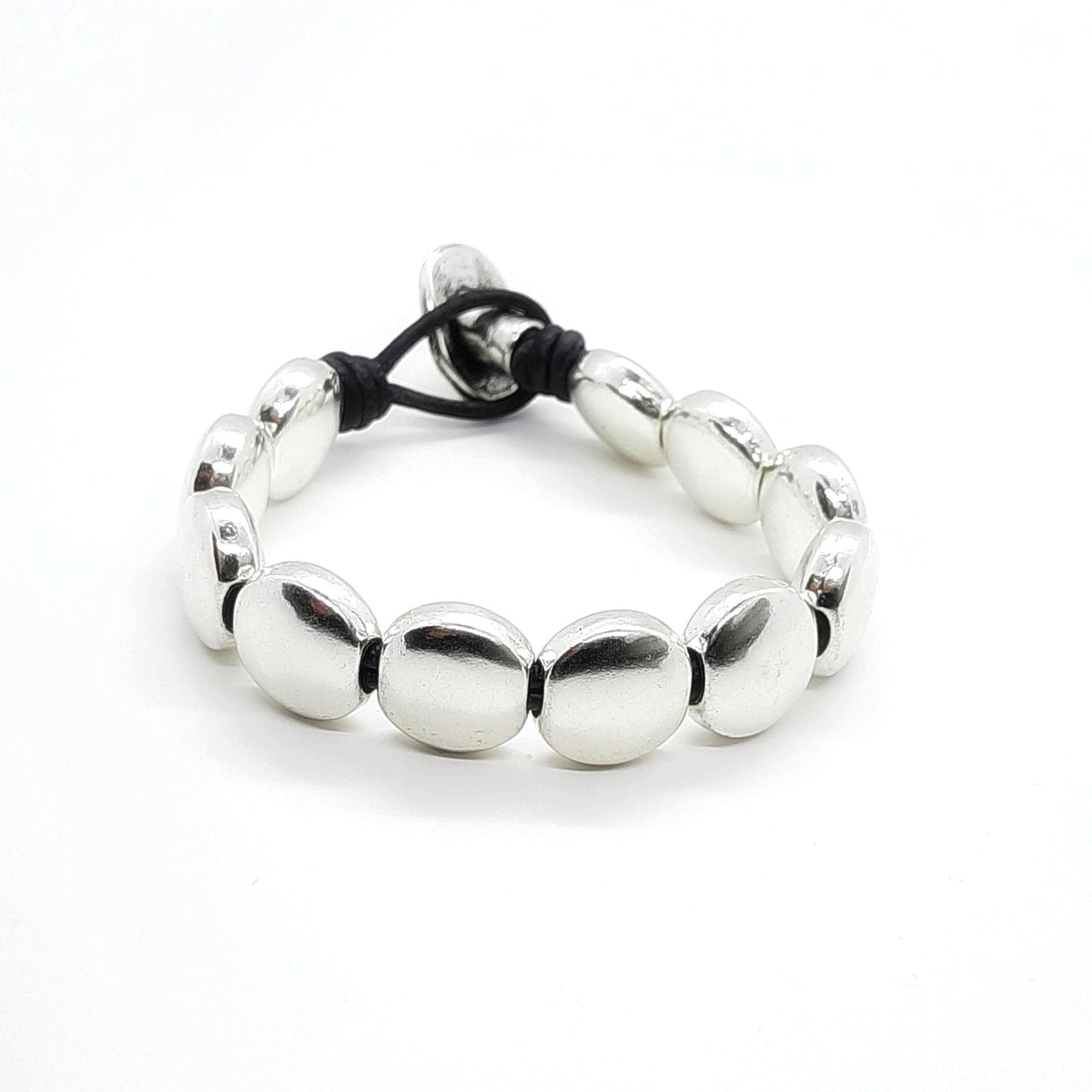 Armband mit flachen runden Silberperlen - Eva Armband KOOMPLIMENTS