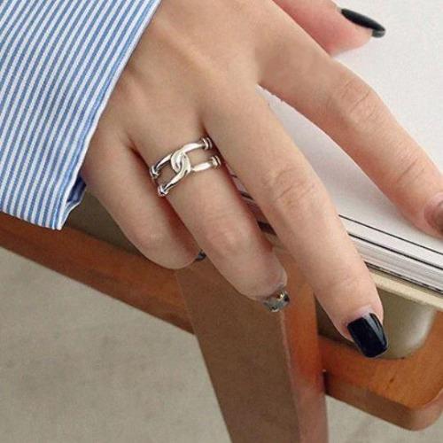 Bogenring aus Silber Ringe KOOMPLIMENTS