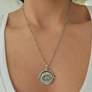 Collana con ciondolo malocchio