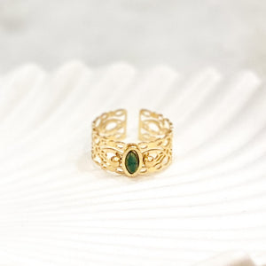 Anillo de piedra verde ancho y filigrana