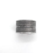 Breiter gestreifter Ring - Tira Ringe KOOMPLIMENTS