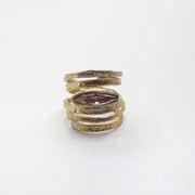 Breiter Gold Ring mit rosa Swarovski-Stein - ADORE Ringe KOOMPLIMENTS