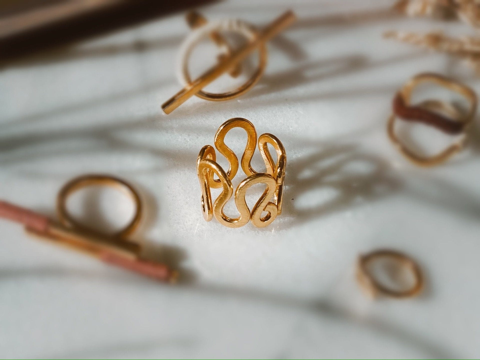 Breiter Gold Ring Sisal - Lucera Ringe KOOMPLIMENTS