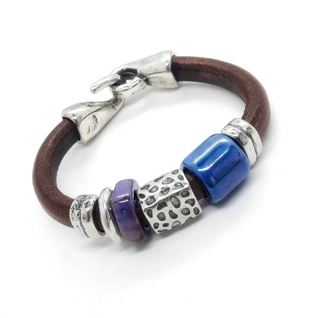 Breites Lederarmband mit grossen Perlen - CAIRO Armband KOOMPLIMENTS