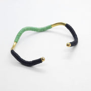 Bunter Armreif aus Gold Tonina - Nomadic Creatures Armband KOOMPLIMENTS