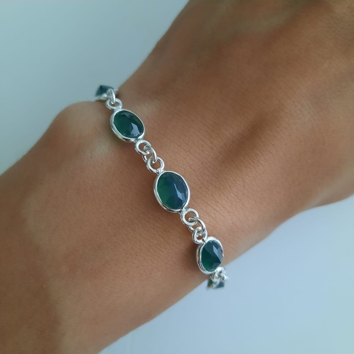 Damen Armband aus Silber mit Edelsteinen - Green Onyx Armband KOOMPLIMENTS