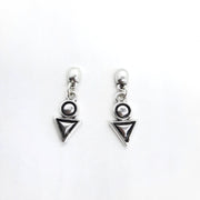 Damen-Ohrringe aus Silber mit Dreieck - Minimal Ohrringe KOOMPLIMENTS
