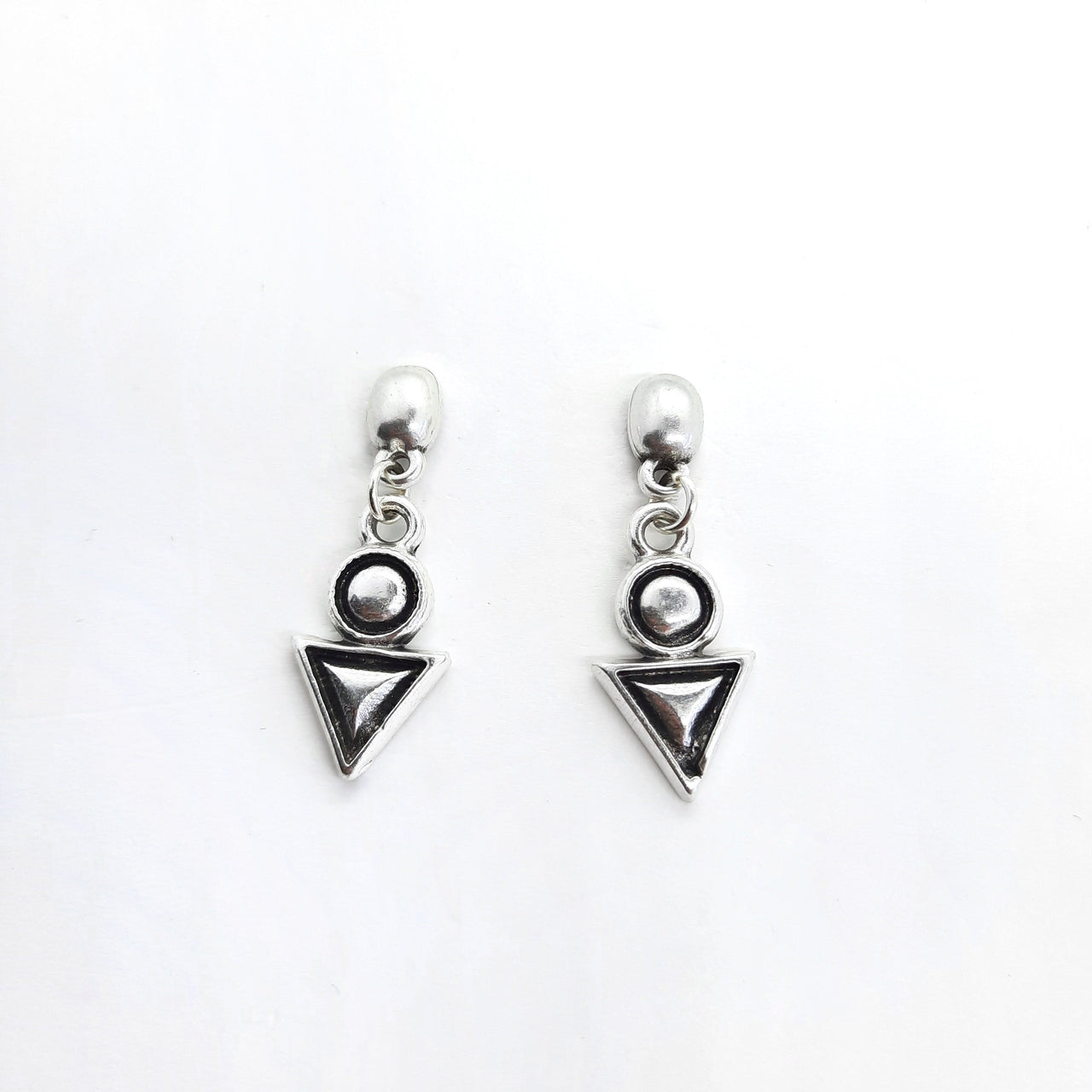 Damen-Ohrringe aus Silber mit Dreieck - Minimal Ohrringe KOOMPLIMENTS