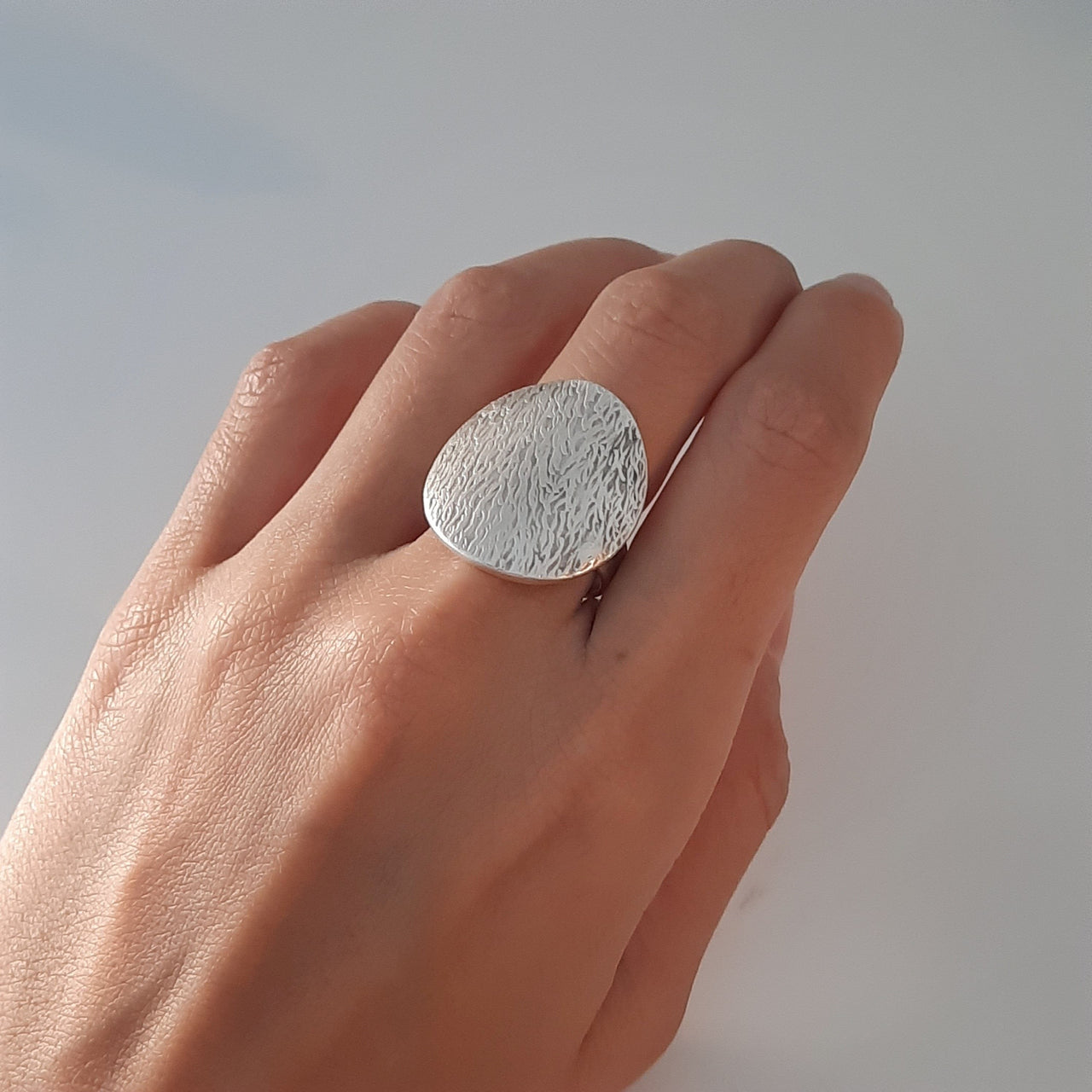 Damen Ring Matt Silber - Greca Ringe KOOMPLIMENTS