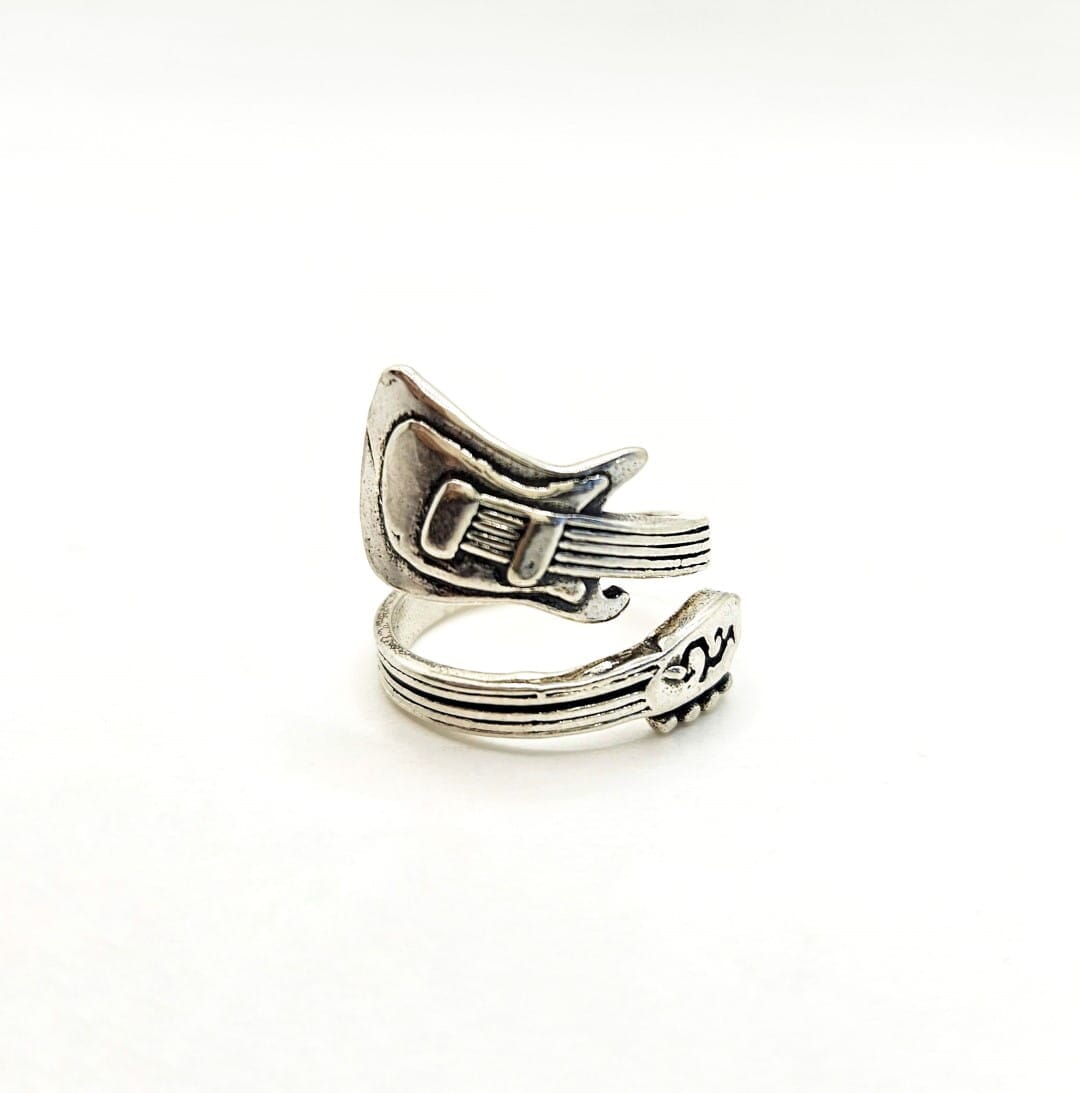 E-Gitarre Ring aus Silber Ringe KOOMPLIMENTS