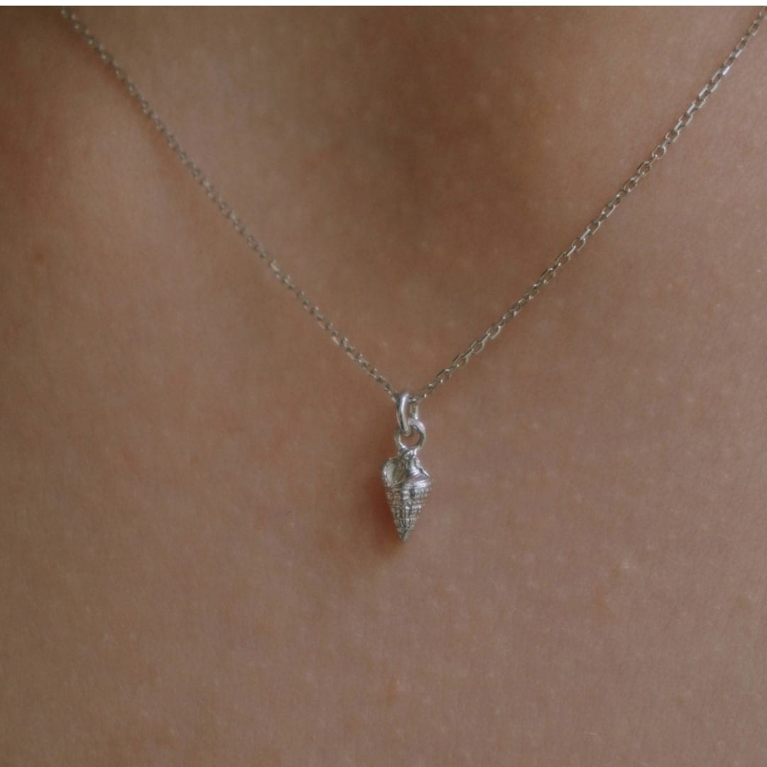 Echte Muschelkette aus Sterlingsilber - TRITON Halsketten KOOMPLIMENTS