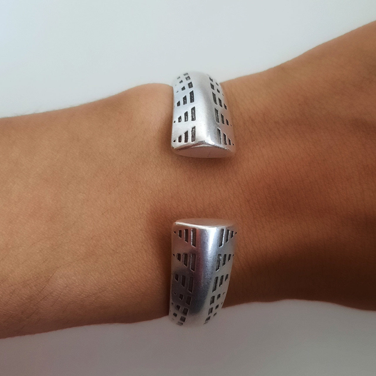 Ethnischer Armreif Silber - Ethno Armband KOOMPLIMENTS