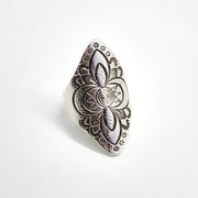 Ethnischer breiter Ring mit Motiven - Blütenblätter Ringe KOOMPLIMENTS