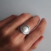 Ethnischer runder Siegelring Ringe KOOMPLIMENTS