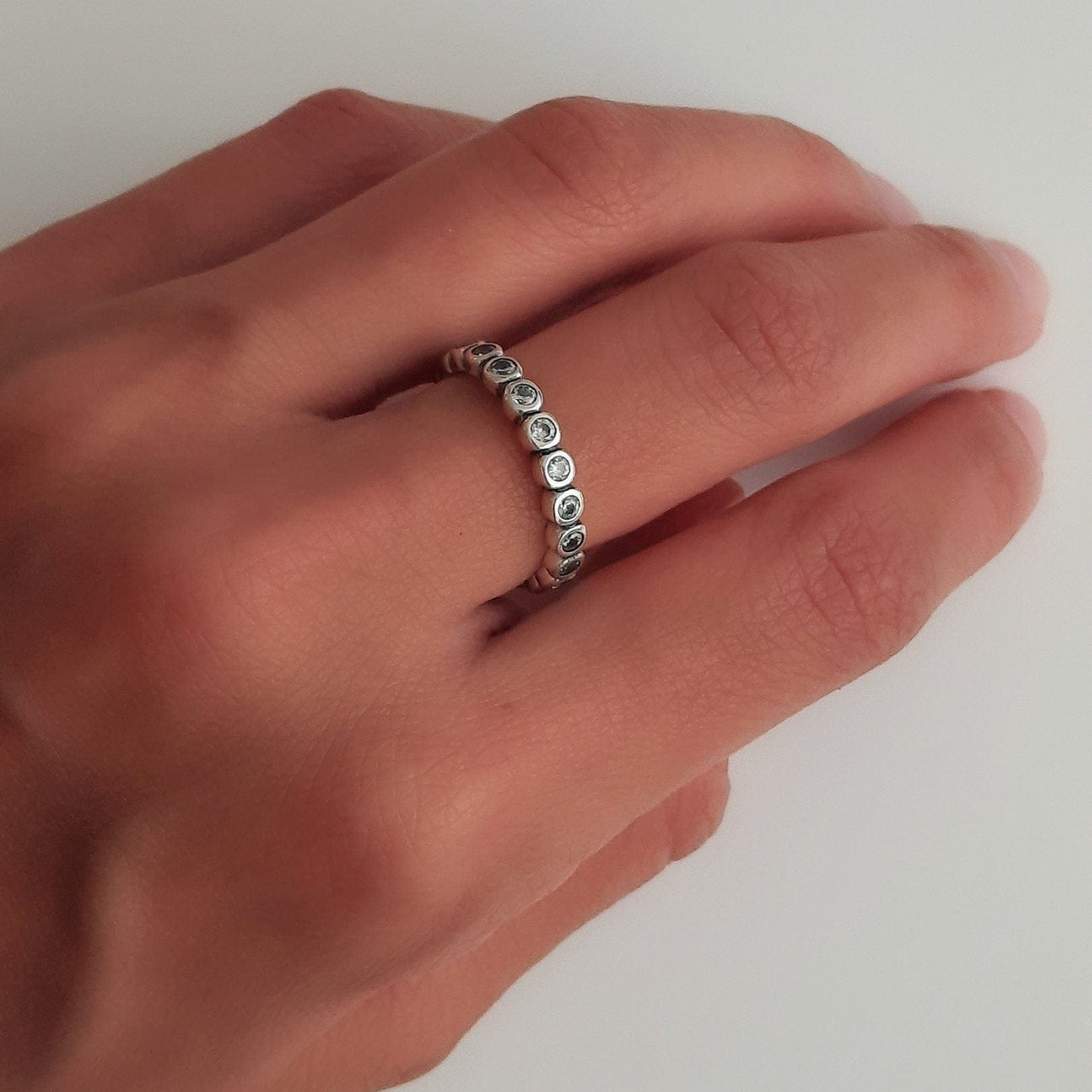 Ewigkeitsring mit runden Zirkonien Ringe KOOMPLIMENTS