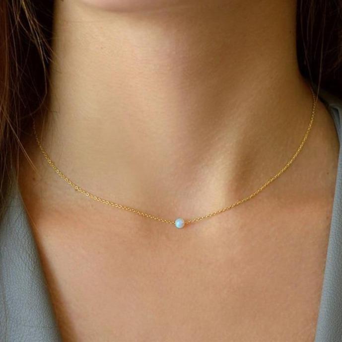 Feine Choker Halskette mit kleiner Perle - Opal Halsketten KOOMPLIMENTS