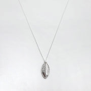 Feine Halskette mit echtem Rosenblatt - Silber Halsketten KOOMPLIMENTS