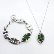 Feine Halskette mit Swarovski Kristall - Grünes Blatt Halsketten KOOMPLIMENTS